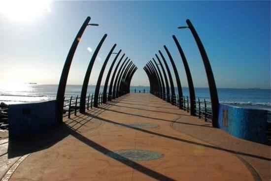 Umhlanga Arch - Ocean Views, Queen Size Bed Free Wifi *